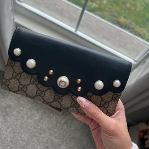 Gucci Pearly Peony Continental Wallet GG